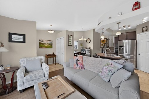 645 Silkstone Point West, Lethbridge, AB - Indoor Photo Showing Living Room