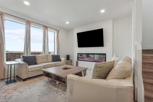 282 Caribou Way North, Lethbridge, AB 