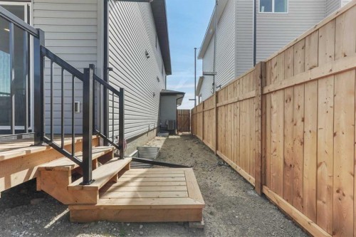 282 Caribou Way North, Lethbridge, AB 