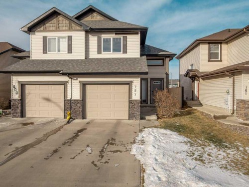757 Silkstone Close West, Lethbridge, AB - Outdoor With Facade