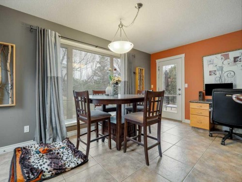 145 Canyon Close West, Lethbridge, AB - Indoor Photo Showing Dining Room