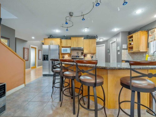 145 Canyon Close West, Lethbridge, AB - Indoor