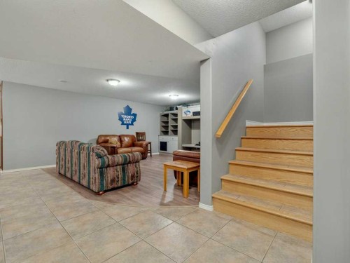 145 Canyon Close West, Lethbridge, AB - Indoor Photo Showing Other Room