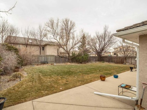 145 Canyon Close West, Lethbridge, AB - Outdoor