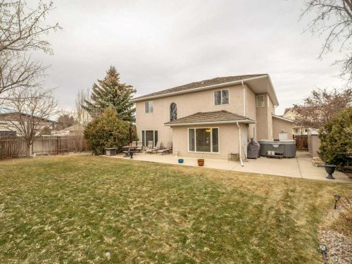 145 Canyon Close West, Lethbridge, AB - Outdoor