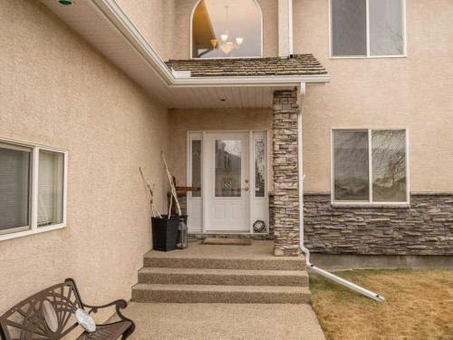 145 Canyon Close West, Lethbridge, AB - Outdoor