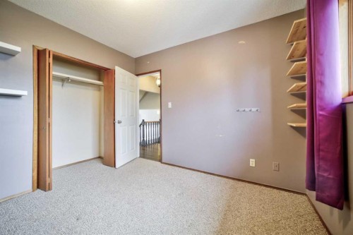 88 Cayuga Crescent West, Lethbridge, AB - Indoor Photo Showing Other Room