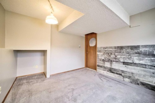 88 Cayuga Crescent West, Lethbridge, AB - Indoor Photo Showing Other Room