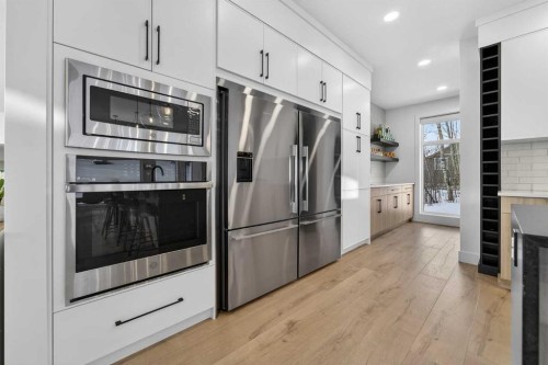 70 Kananaskis Drive, Coleman, AB - Indoor Photo Showing Kitchen With Upgraded Kitchen