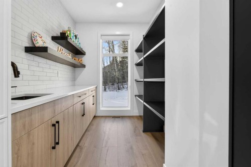 70 Kananaskis Drive, Coleman, AB - Indoor Photo Showing Kitchen
