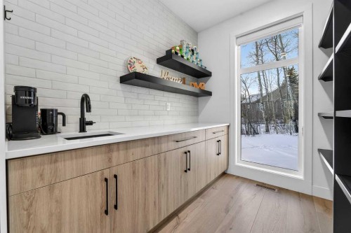 70 Kananaskis Drive, Coleman, AB - Indoor Photo Showing Kitchen