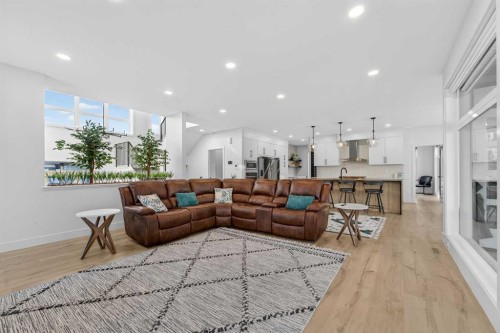 70 Kananaskis Drive, Coleman, AB - Indoor Photo Showing Living Room