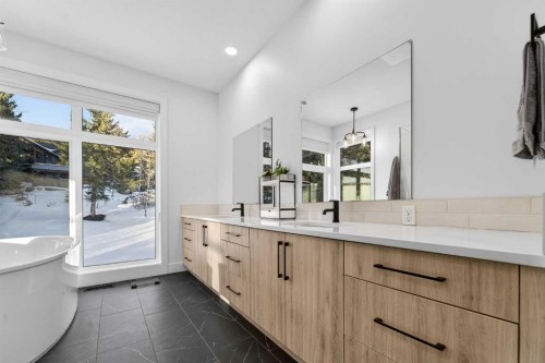 70 Kananaskis Drive, Coleman, AB - Indoor