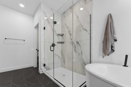 70 Kananaskis Drive, Coleman, AB - Indoor Photo Showing Bathroom