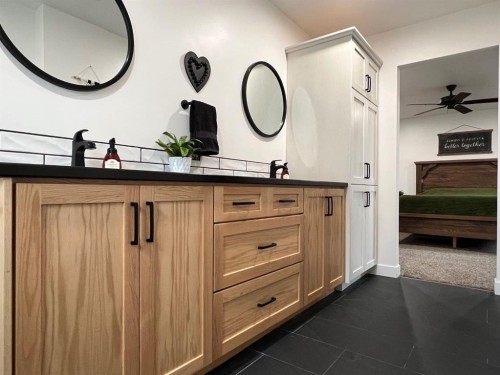 92008 Range Road 195, Rural Lethbridge County, AB - Indoor