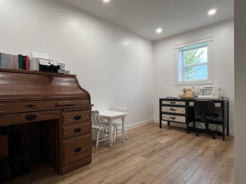 92008 Range Road 195, Rural Lethbridge County, AB - Indoor Photo Showing Other Room