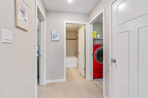 609 Sunridge Crescent West, Lethbridge, AB - Indoor