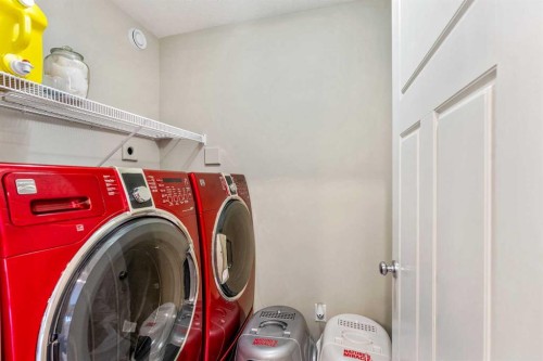 609 Sunridge Crescent West, Lethbridge, AB - Indoor Photo Showing Laundry Room