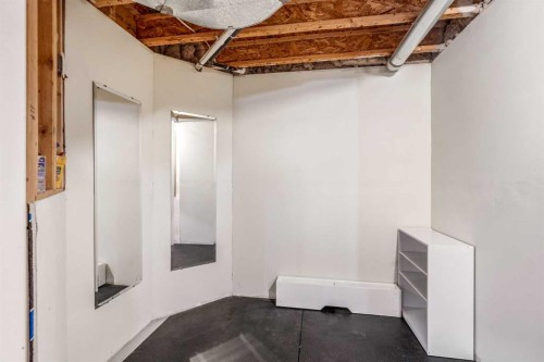 609 Sunridge Crescent West, Lethbridge, AB - Indoor