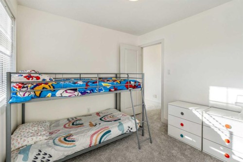 843 Silkstone Close West, Lethbridge, AB - Indoor Photo Showing Bedroom