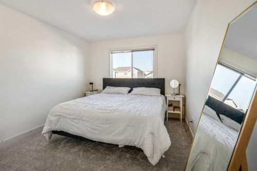 843 Silkstone Close West, Lethbridge, AB - Indoor Photo Showing Bedroom