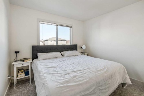 843 Silkstone Close West, Lethbridge, AB - Indoor Photo Showing Bedroom
