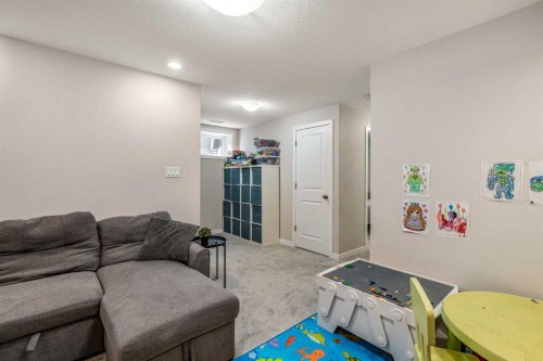 843 Silkstone Close West, Lethbridge, AB - Indoor