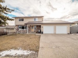 582 3a Avenue  Cardston, AB T0K 0K0