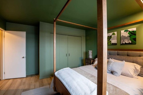 155 Ryerson Road West, Lethbridge, AB - Indoor Photo Showing Bedroom