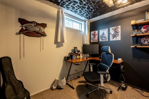 155 Ryerson Road West, Lethbridge, AB - Indoor Photo Showing Office