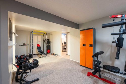 155 Ryerson Road West, Lethbridge, AB - Indoor Photo Showing Gym Room