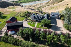 100007 Range Road 220  Diamond City, AB T0K 0T0