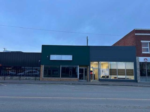 5306 48 Avenue, Taber, AB 