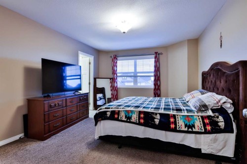 47 Lasalle Road West, Lethbridge, AB - Indoor Photo Showing Bedroom