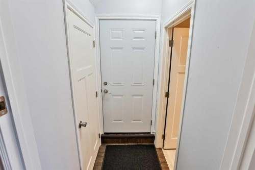 47 Lasalle Road West, Lethbridge, AB - Indoor Photo Showing Other Room