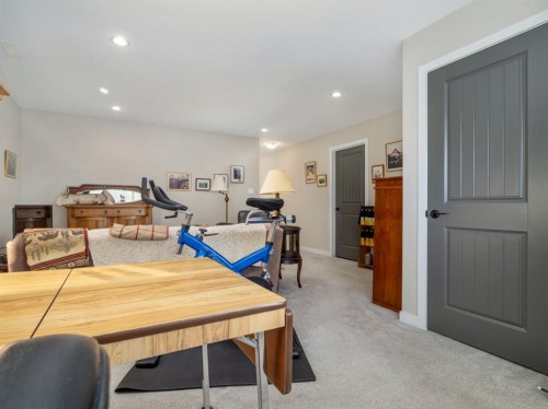 842 Greywolf Run North, Lethbridge, AB - Indoor