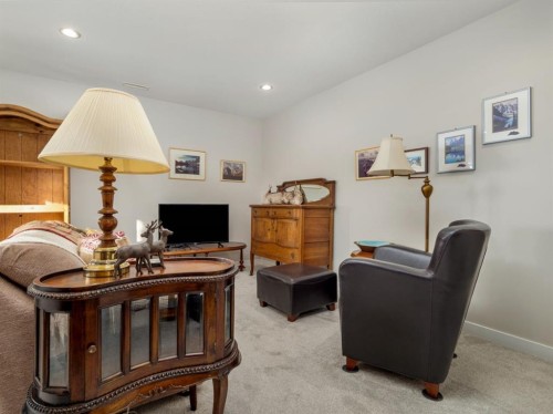 842 Greywolf Run North, Lethbridge, AB - Indoor