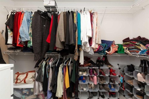 308 Grassland Boulevard West, Lethbridge, AB - Indoor With Storage