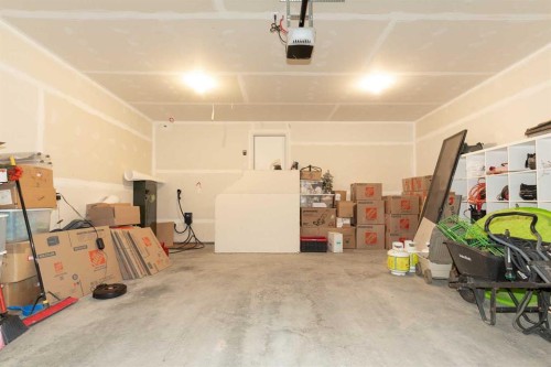 308 Grassland Boulevard West, Lethbridge, AB - Indoor Photo Showing Garage