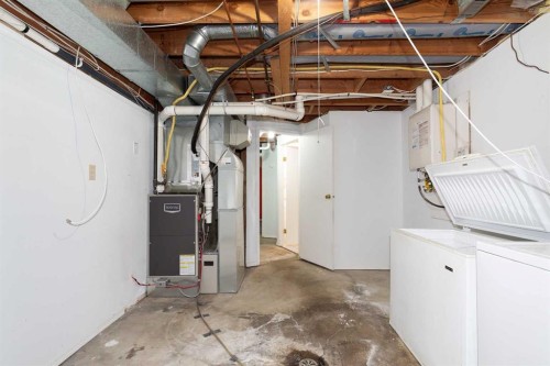 209 Mt Blakiston Road West, Lethbridge, AB - Indoor Photo Showing Basement