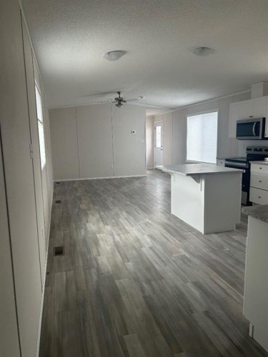2015 Sunflower Crescent, Coaldale, AB - Indoor Photo Showing Kitchen