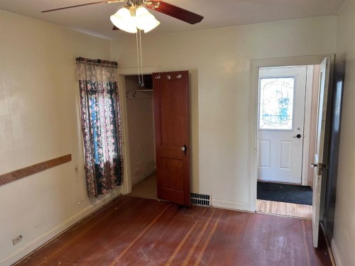 1212 7 Avenue South, Lethbridge, AB - Indoor Photo Showing Other Room