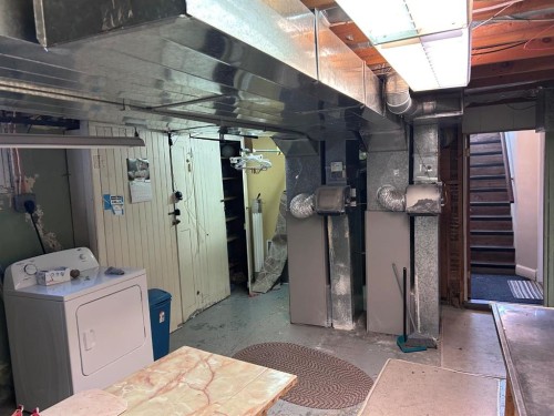 1212 7 Avenue South, Lethbridge, AB - Indoor Photo Showing Laundry Room
