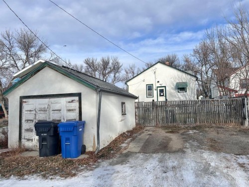 1212 7 Avenue South, Lethbridge, AB - Outdoor
