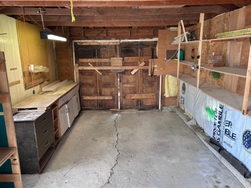 1212 7 Avenue South, Lethbridge, AB - Indoor