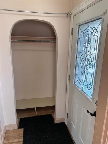 1212 7 Avenue South, Lethbridge, AB - Indoor