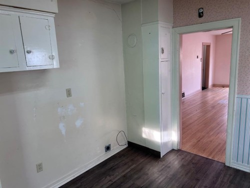 1212 7 Avenue South, Lethbridge, AB - Indoor Photo Showing Other Room