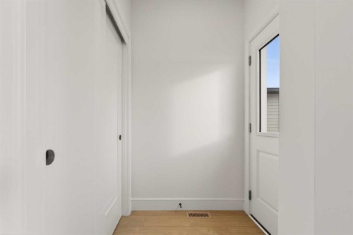 2533 16 Avenue, Coaldale, AB - Indoor Photo Showing Other Room