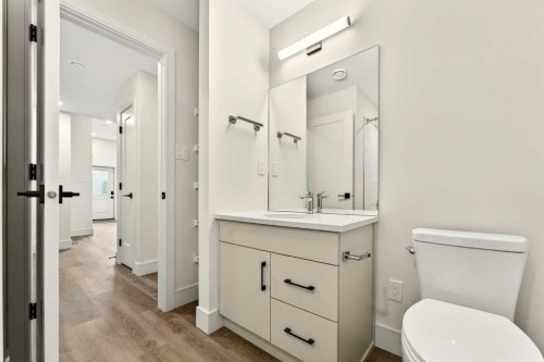 2533 16 Avenue, Coaldale, AB - Indoor Photo Showing Bathroom