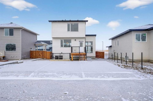 2533 16 Avenue, Coaldale, AB - Outdoor With Exterior